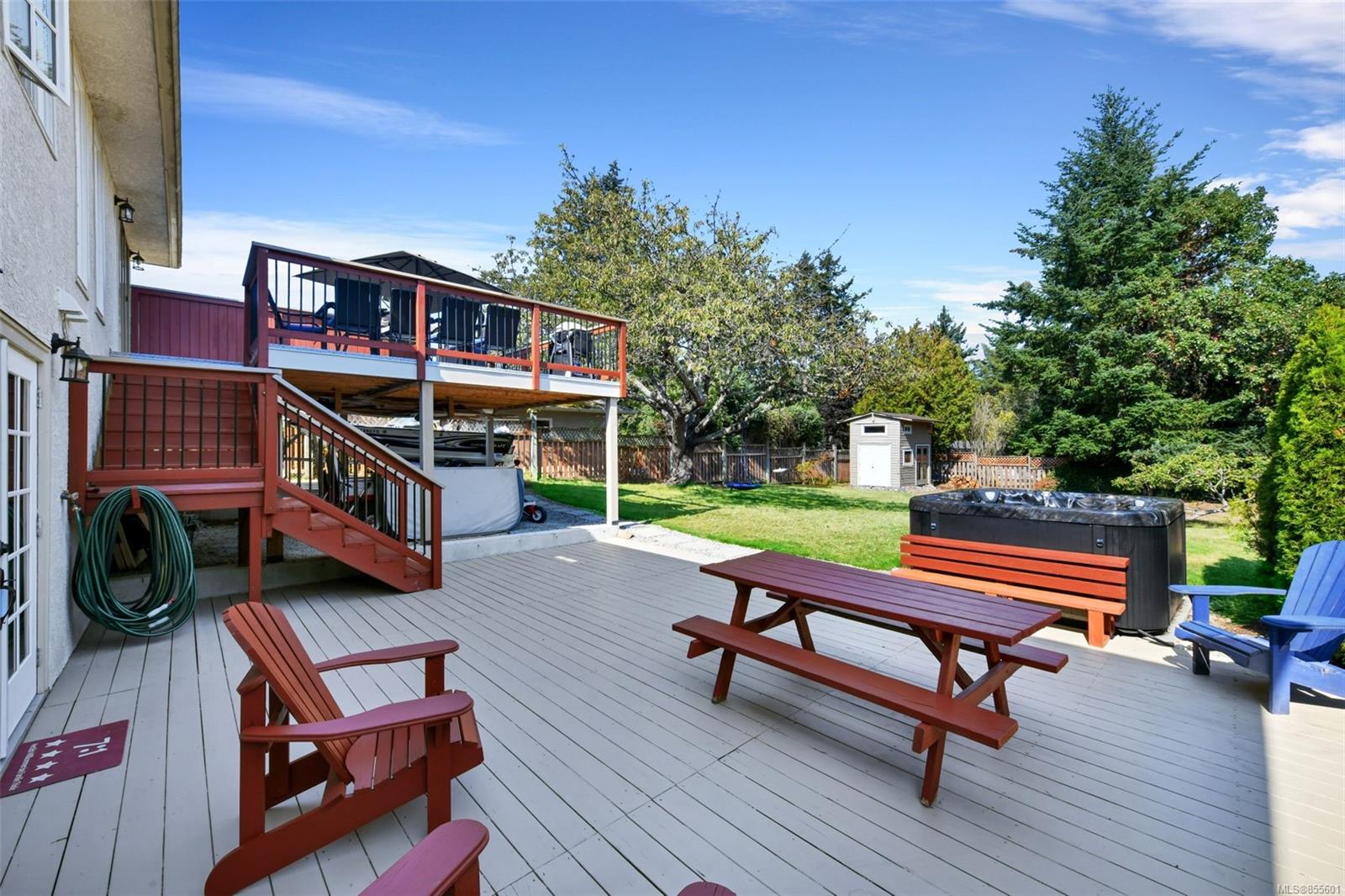 2434 Camelot Rd, Saanich BC V8N 1J4
