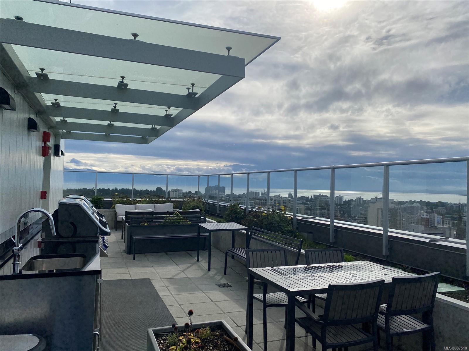 848 Yates St # 1006, Victoria BC V8W 0G2