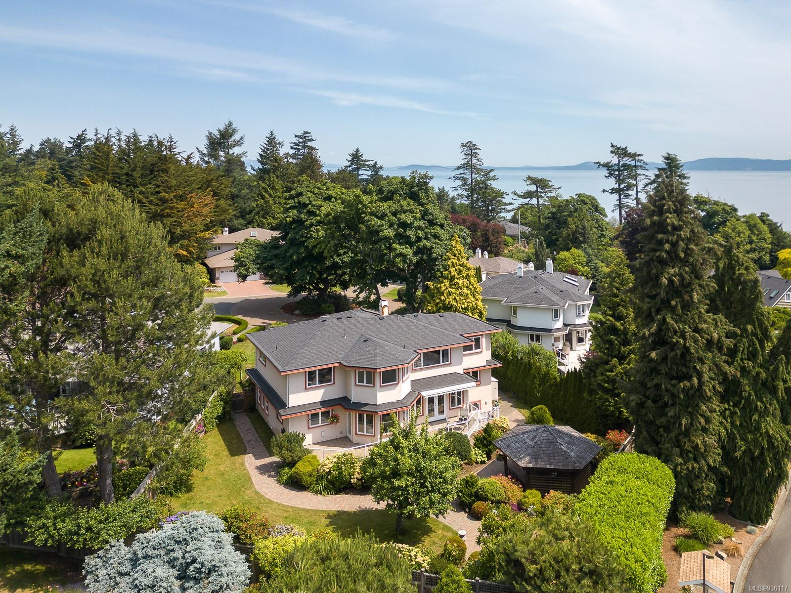 2273 Sage Lane, Saanich BC V8N 6L6