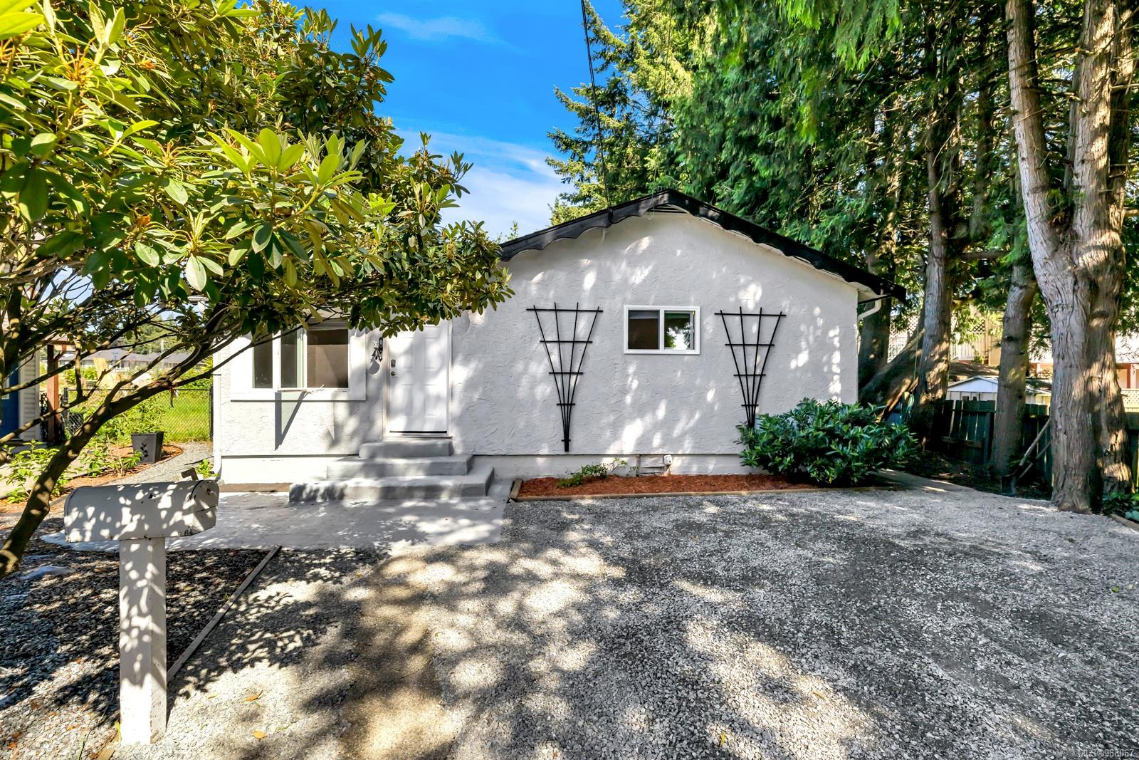 2579 Millstream Rd, Langford BC V9B 3R8